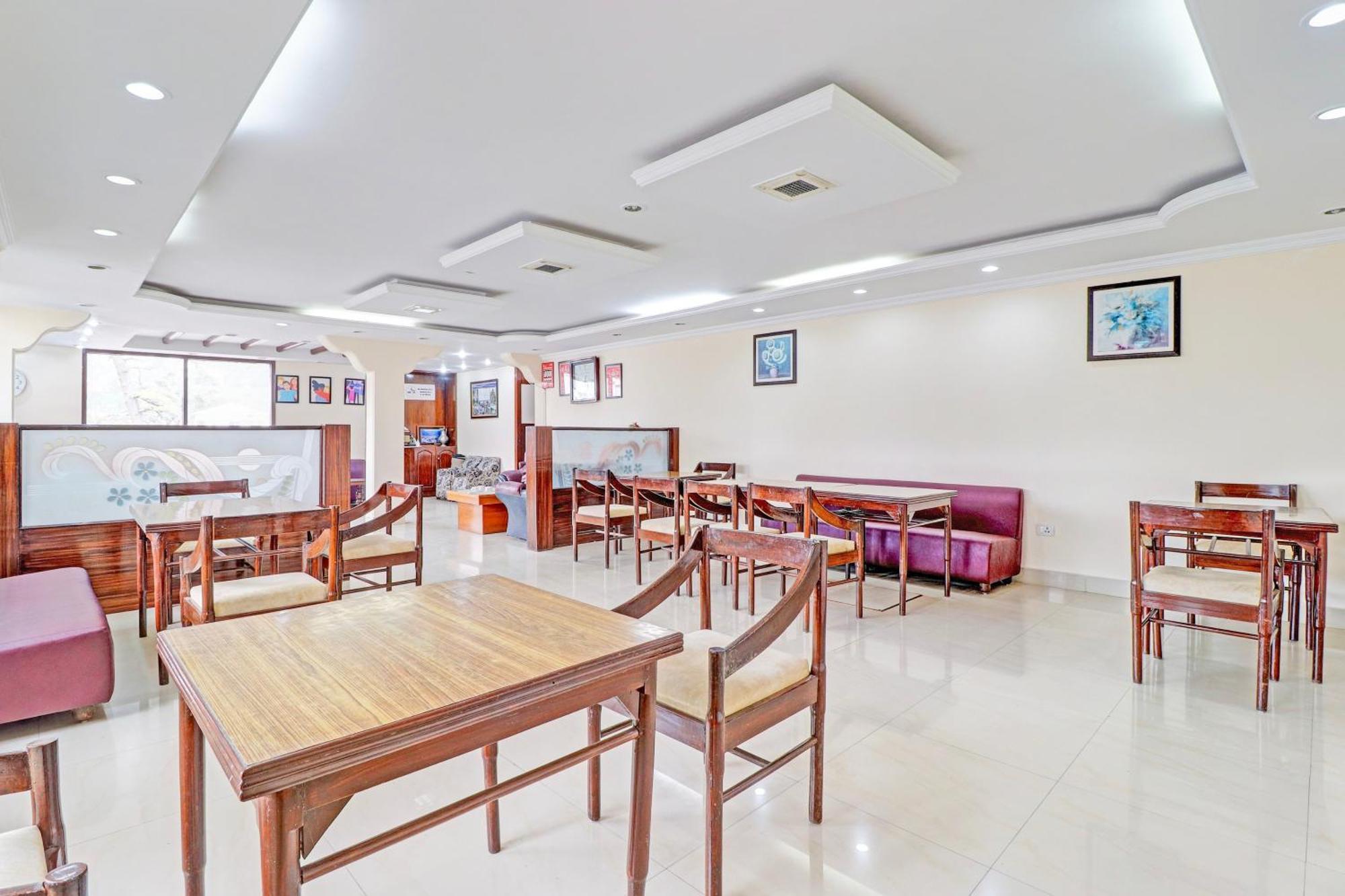首都o 3639先锋酒店 穆索里 外观 照片